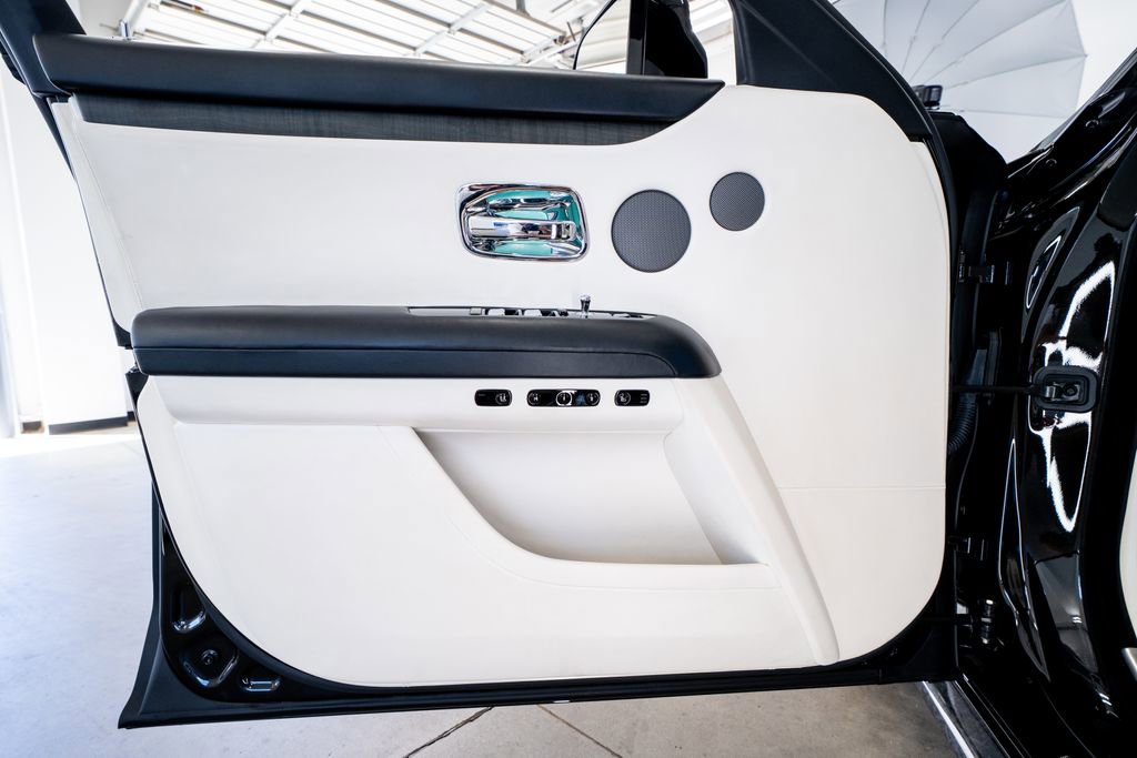 Used 2022 Rolls-Royce Ghost image 19