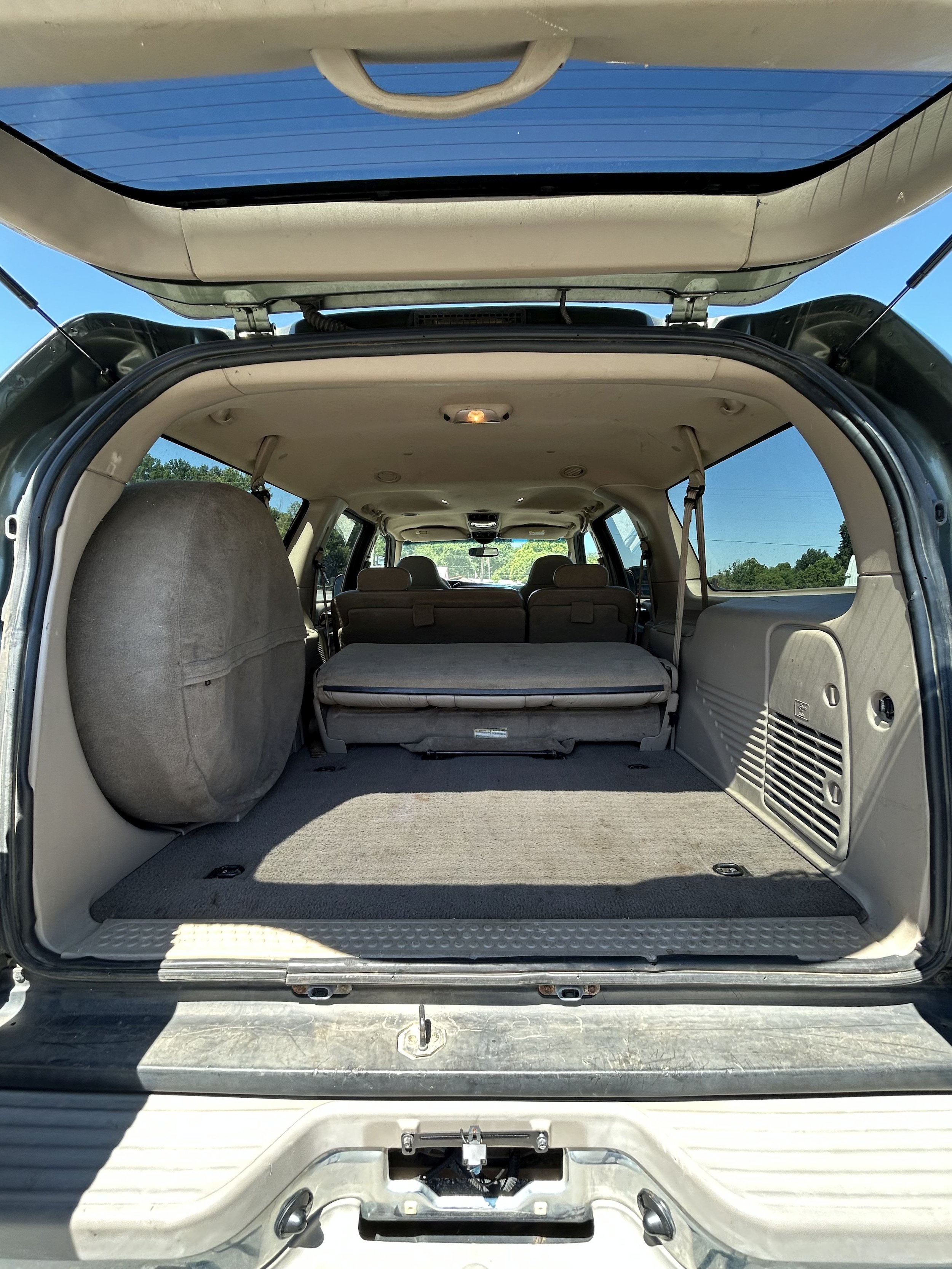 Used 2000 Ford Excursion Limited AWD/4WD image 10