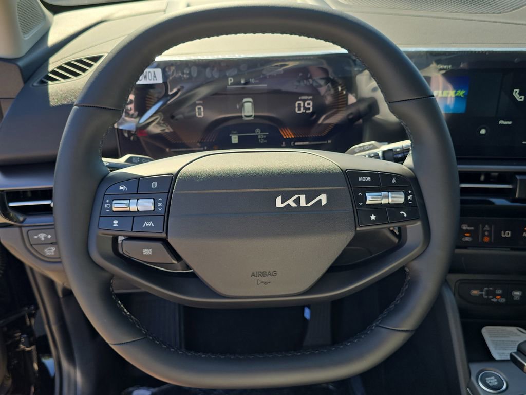 New 2026 Kia Sportage EX FWD image 32