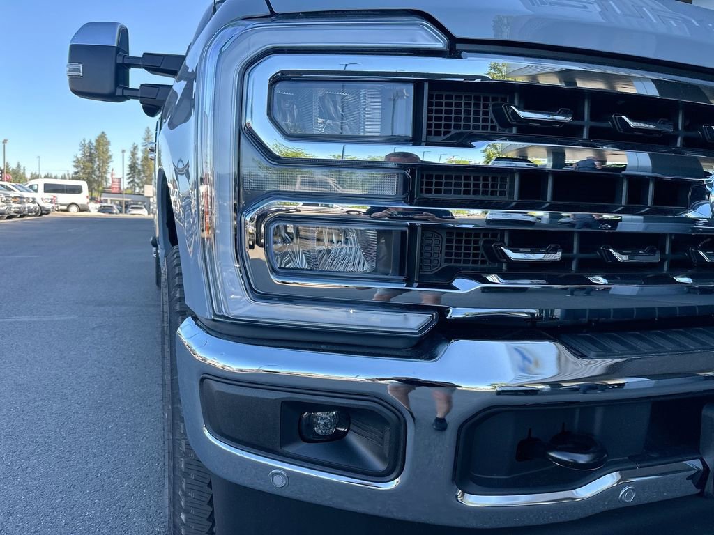 New 2025 Ford F350 Lariat w/ Lariat Ultimate Package image 4