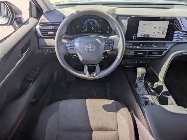 Used 2025 Toyota Camry LE image 25