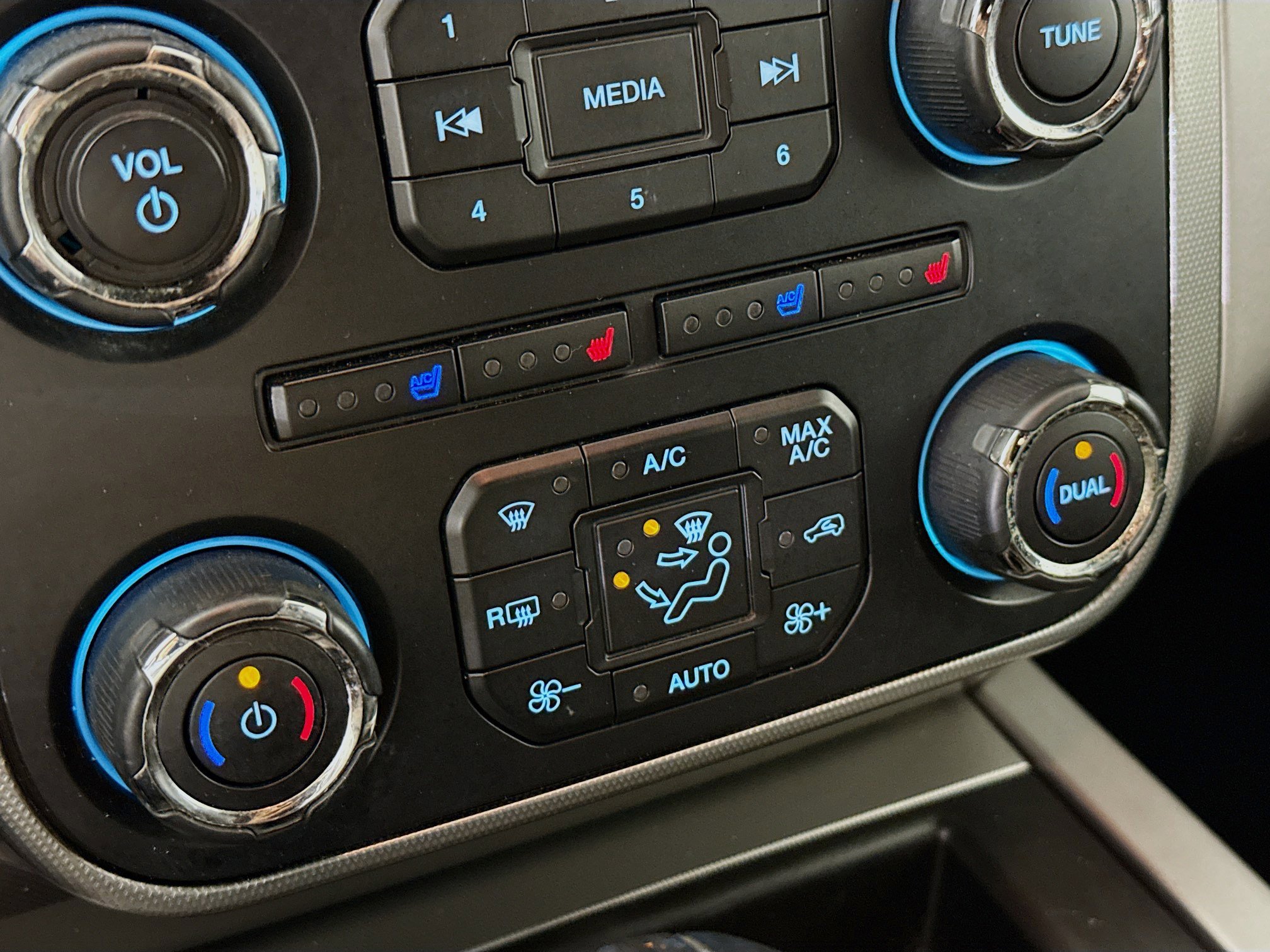 Used 2017 Ford Expedition XLT w/ Equipment Group 202A image 19