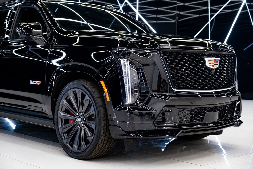 Used 2026 Cadillac Escalade ESV V AWD/4WD image 5