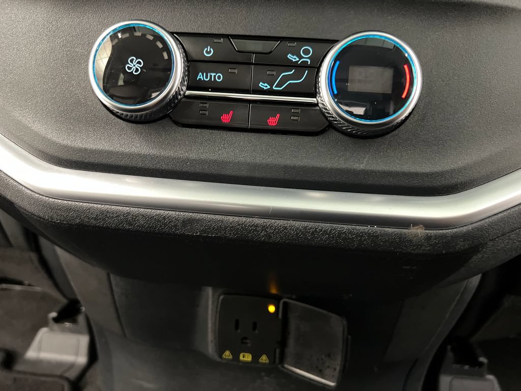 Used 2025 Ford Expedition Platinum AWD/4WD image 30
