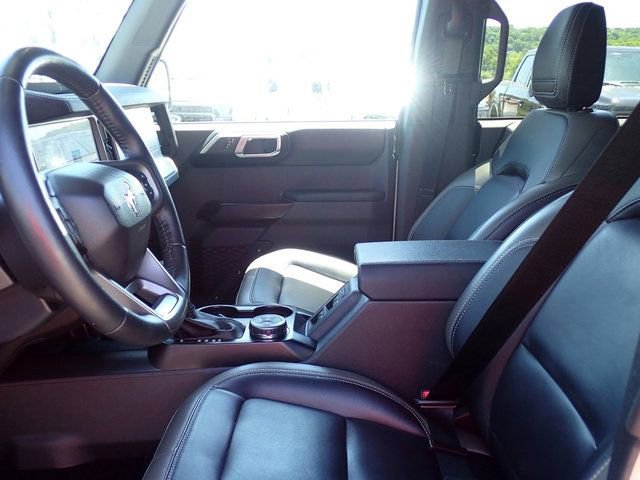 Used 2025 Ford Bronco Outer Banks AWD/4WD image 17