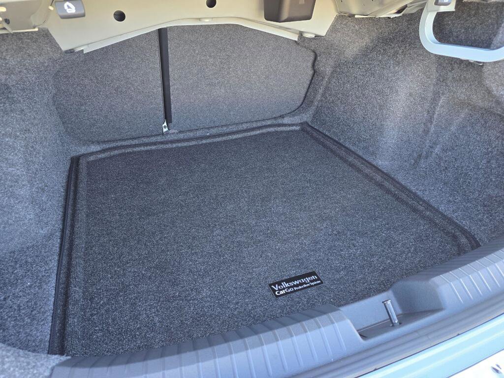 New 2026 Volkswagen Jetta SE image 17