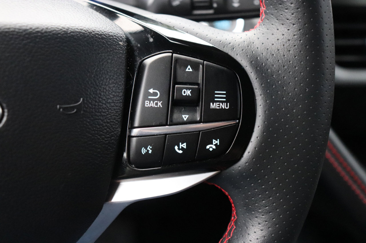 Used 2025 Ford Explorer ST-Line image 33