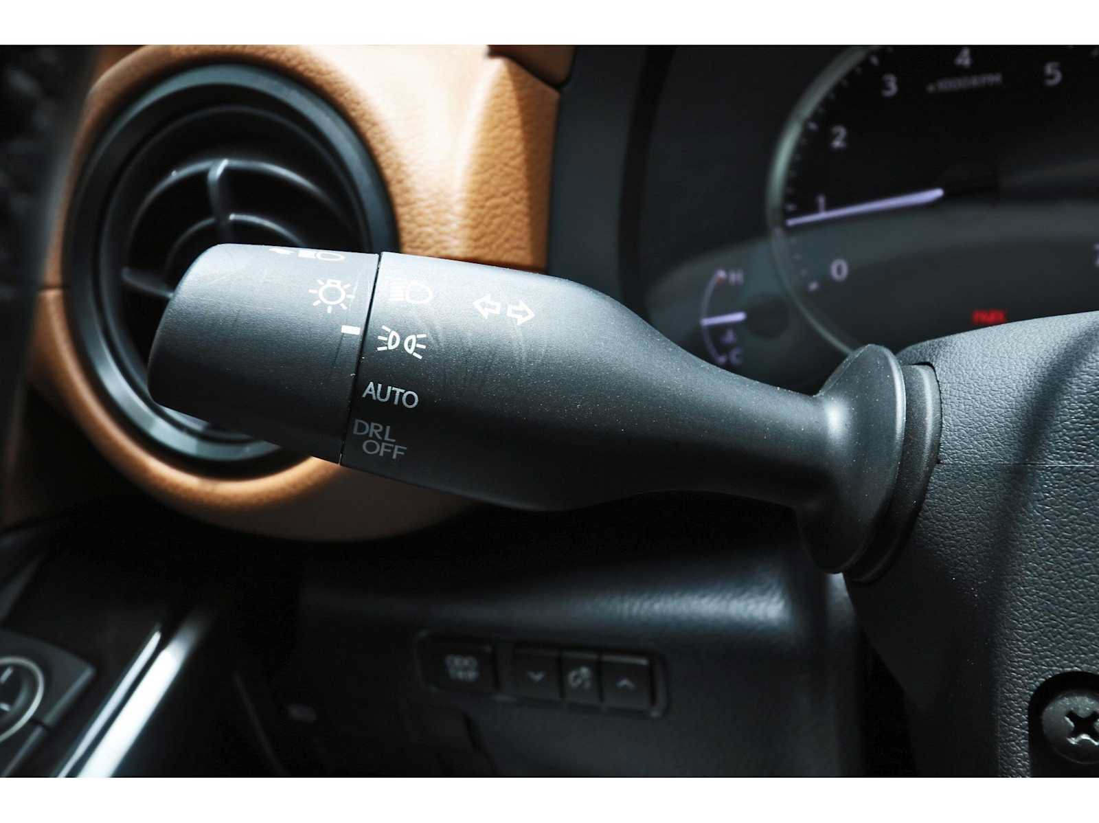 Used 2024 Lexus IS 300 w/ Comfort Package RWD image 17