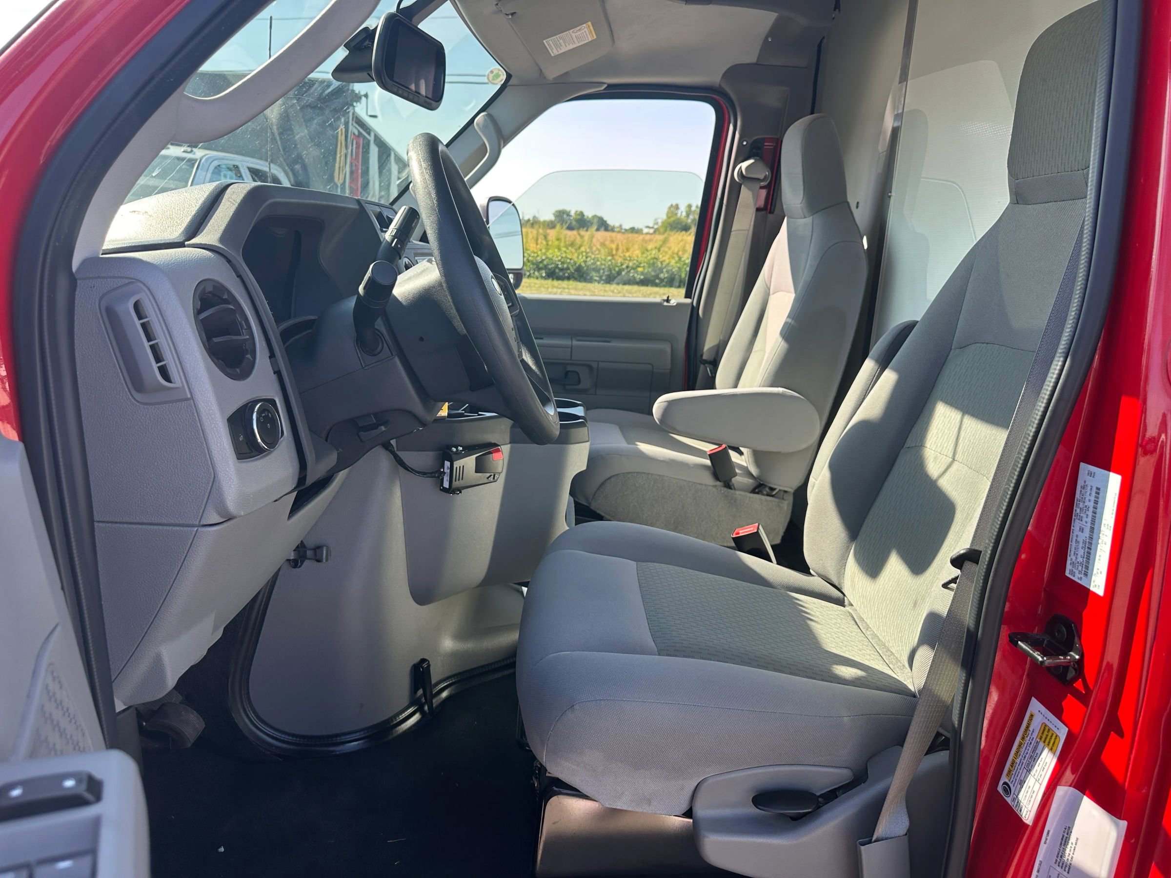 Used 2025 Ford E-350 and Econoline 350 Super Duty w/ Driver's Safety Package image 8