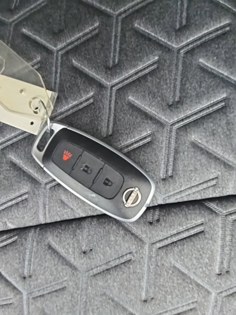 Used 2025 Nissan Kicks SV image 33