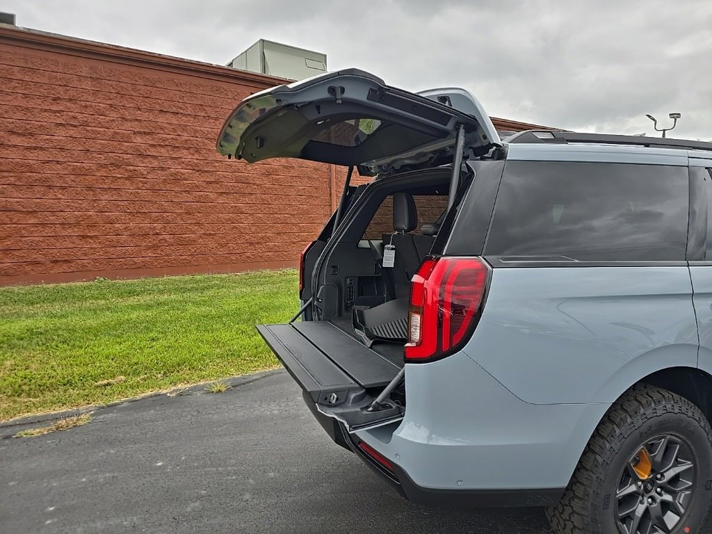 New 2025 Ford Expedition Tremor image 28