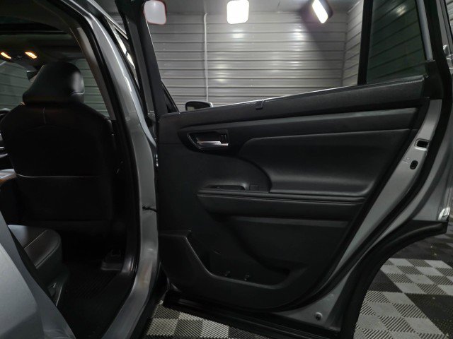 Used 2022 Toyota Highlander XLE image 35