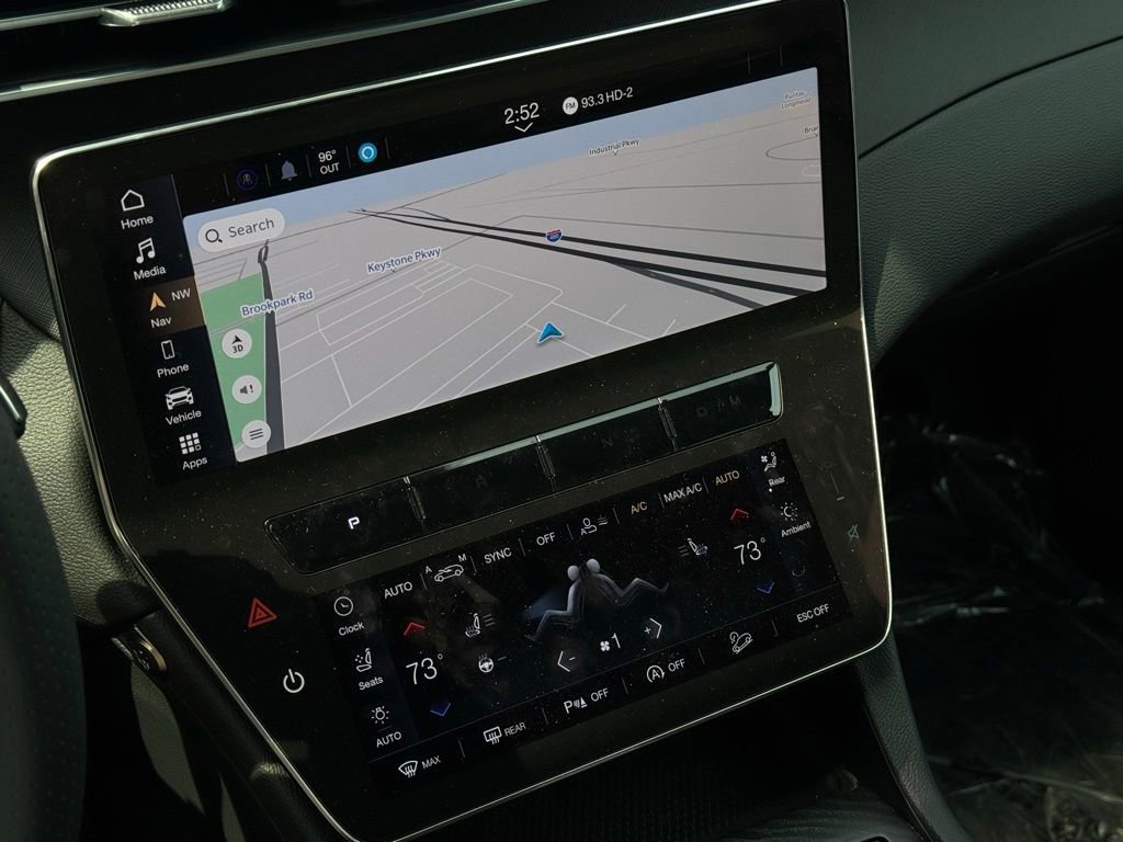 Used 2024 Maserati Grecale GT image 14