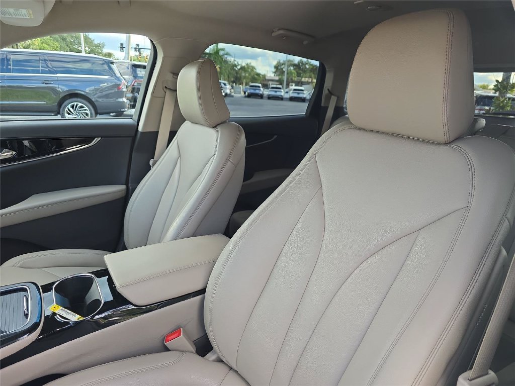 Certified 2023 Lincoln Nautilus FWD image 17
