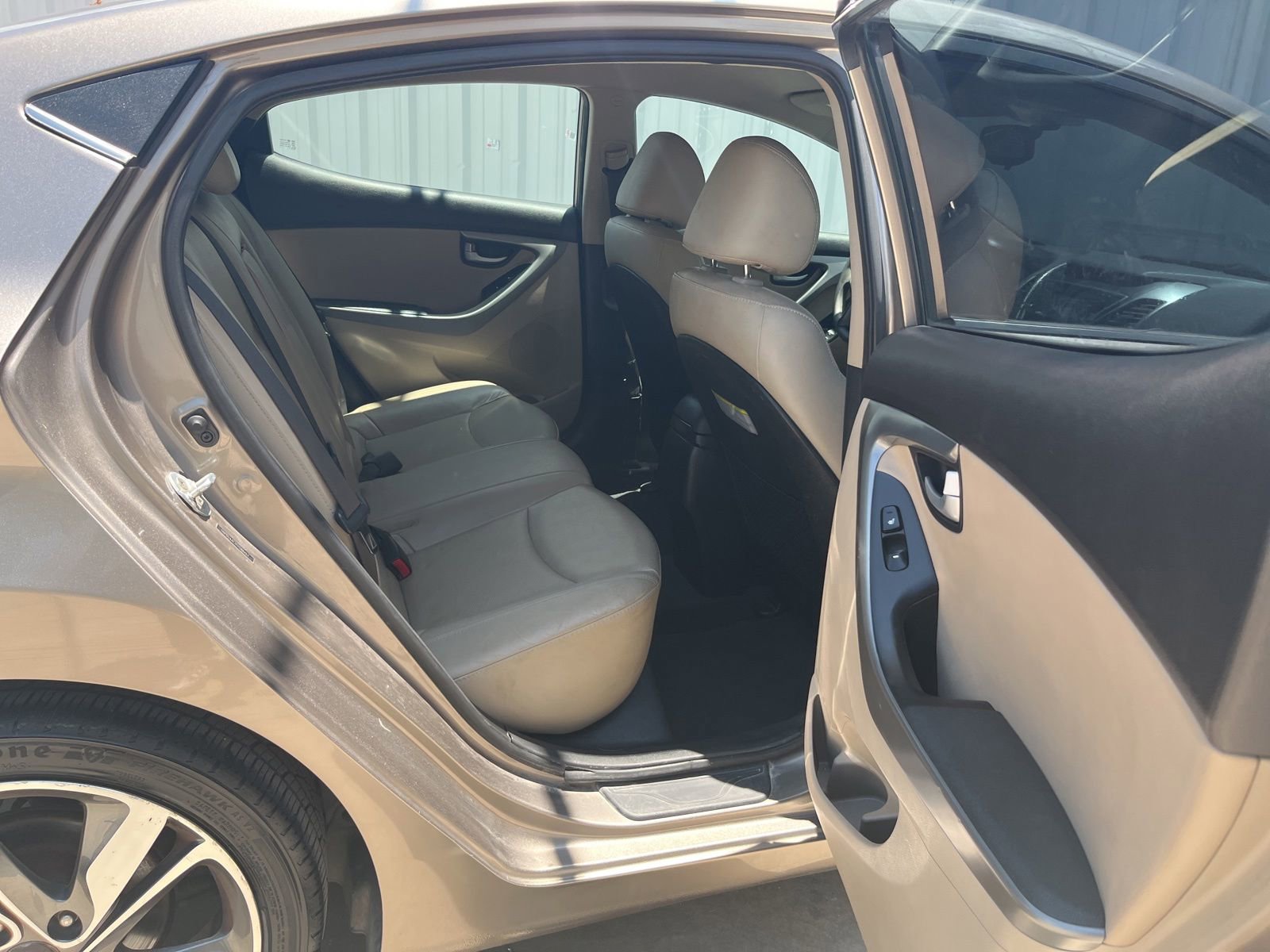 Used 2015 Hyundai Elantra Limited FWD image 14