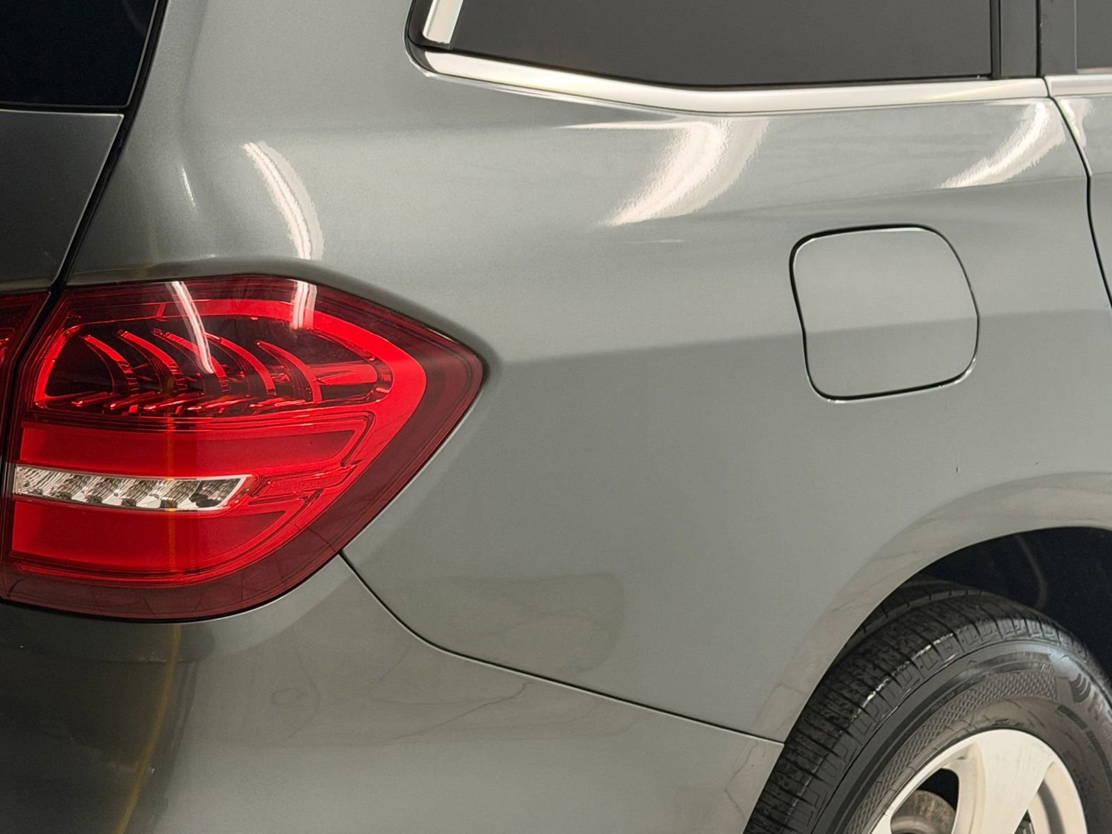 Used 2017 Mercedes-Benz GLS 450 4MATIC w/ Premium Package image 10