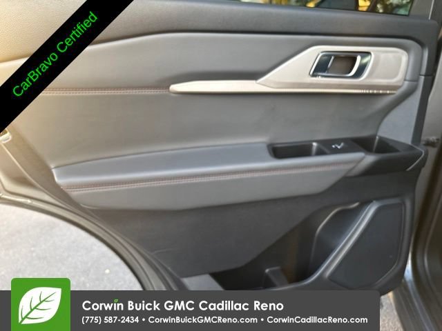 Used 2025 Ford Explorer Active AWD/4WD image 24
