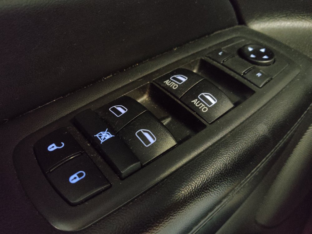 Used 2021 Jeep Grand Cherokee Laredo RWD image 27