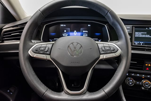 Used 2024 Volkswagen Jetta SE w/ Panoramic Sunroof Package FWD image 11