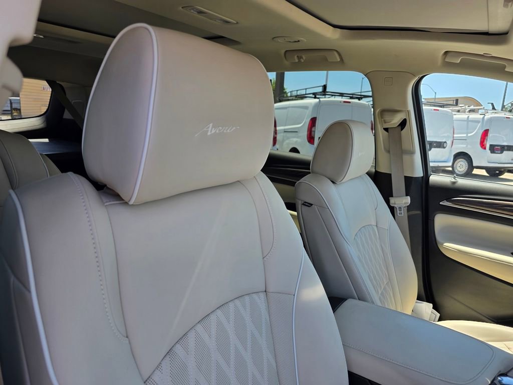 Used 2023 Buick Enclave Avenir w/ Avenir Technology Package AWD/4WD image 20
