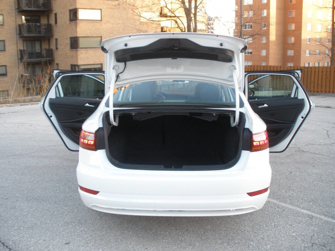 Used 2019 Volkswagen Jetta SE image 20