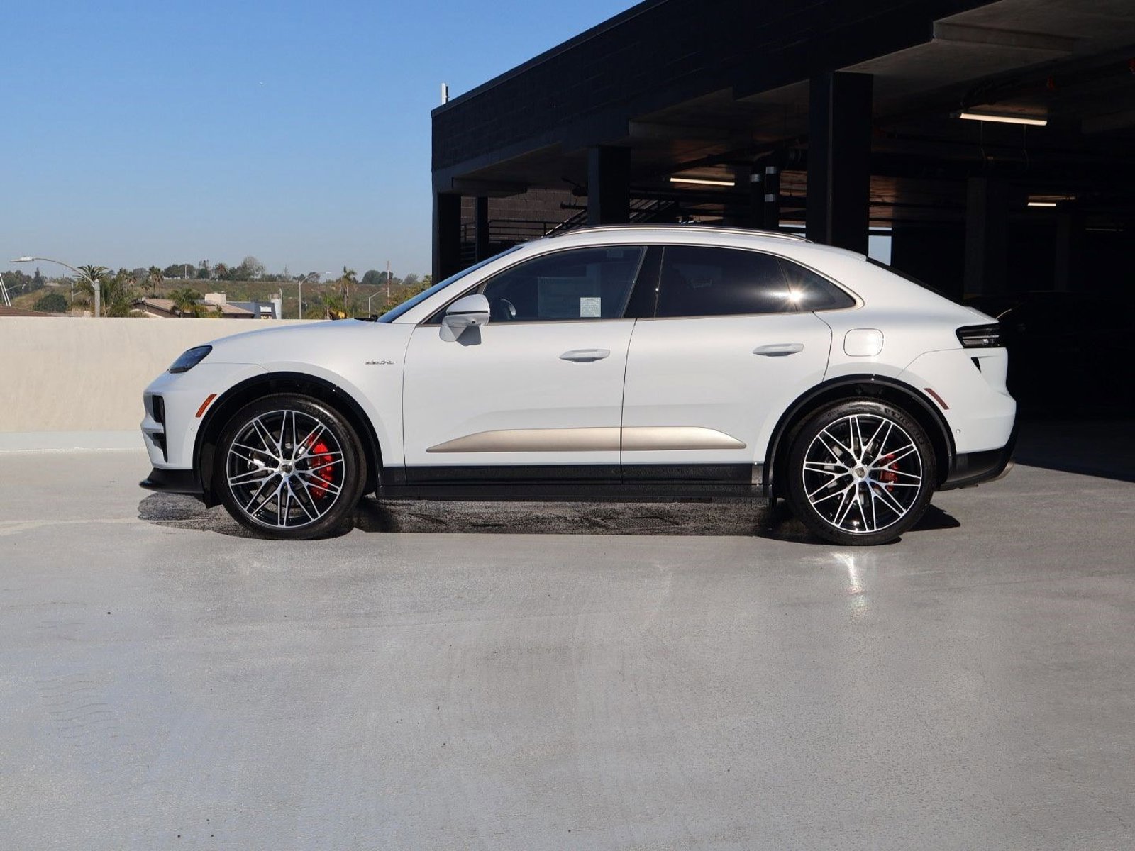 New 2026 Porsche Macan Turbo Electric AWD/4WD video 2