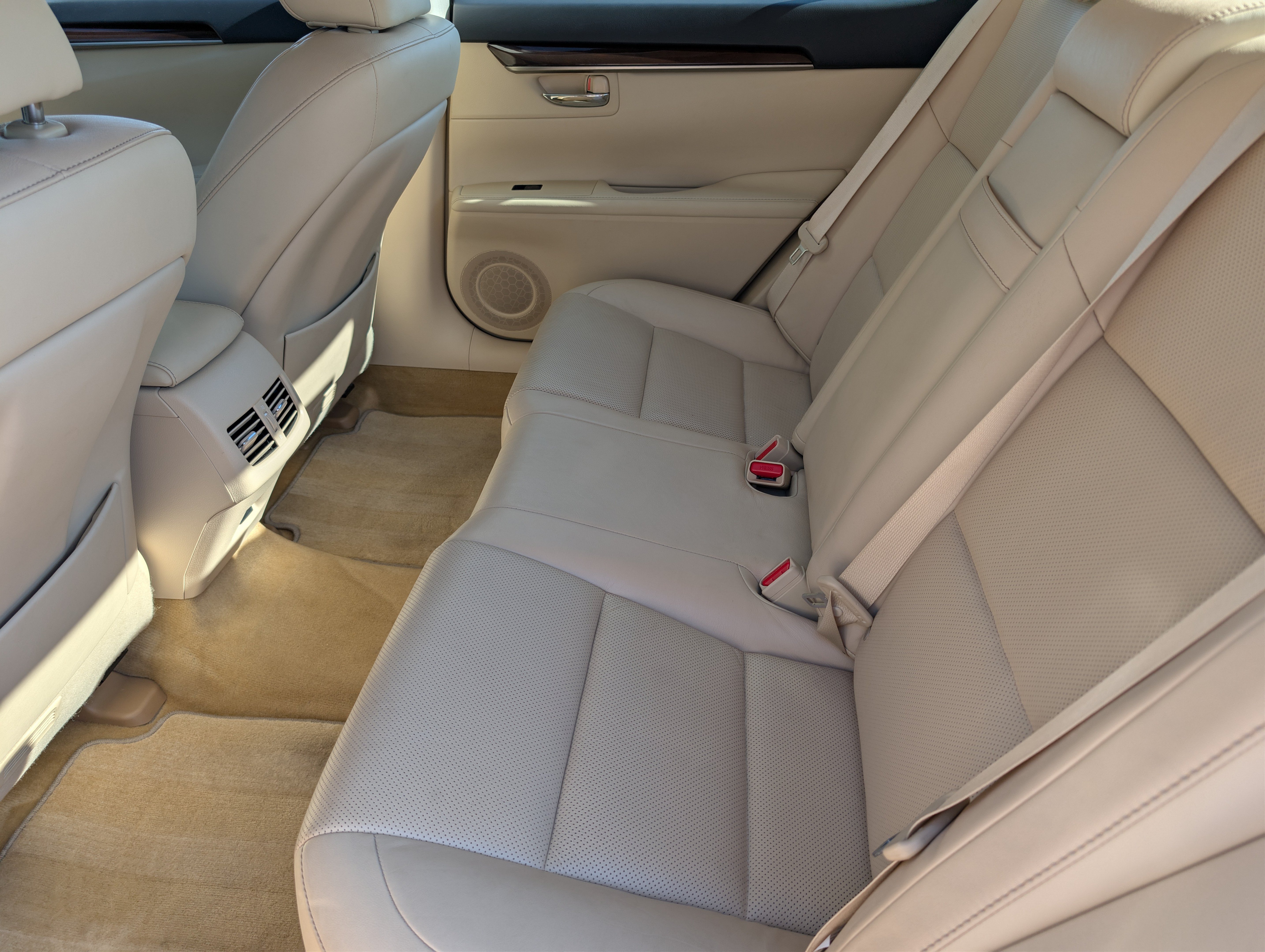 Used 2014 Lexus ES 350 w/ Luxury Package FWD image 33