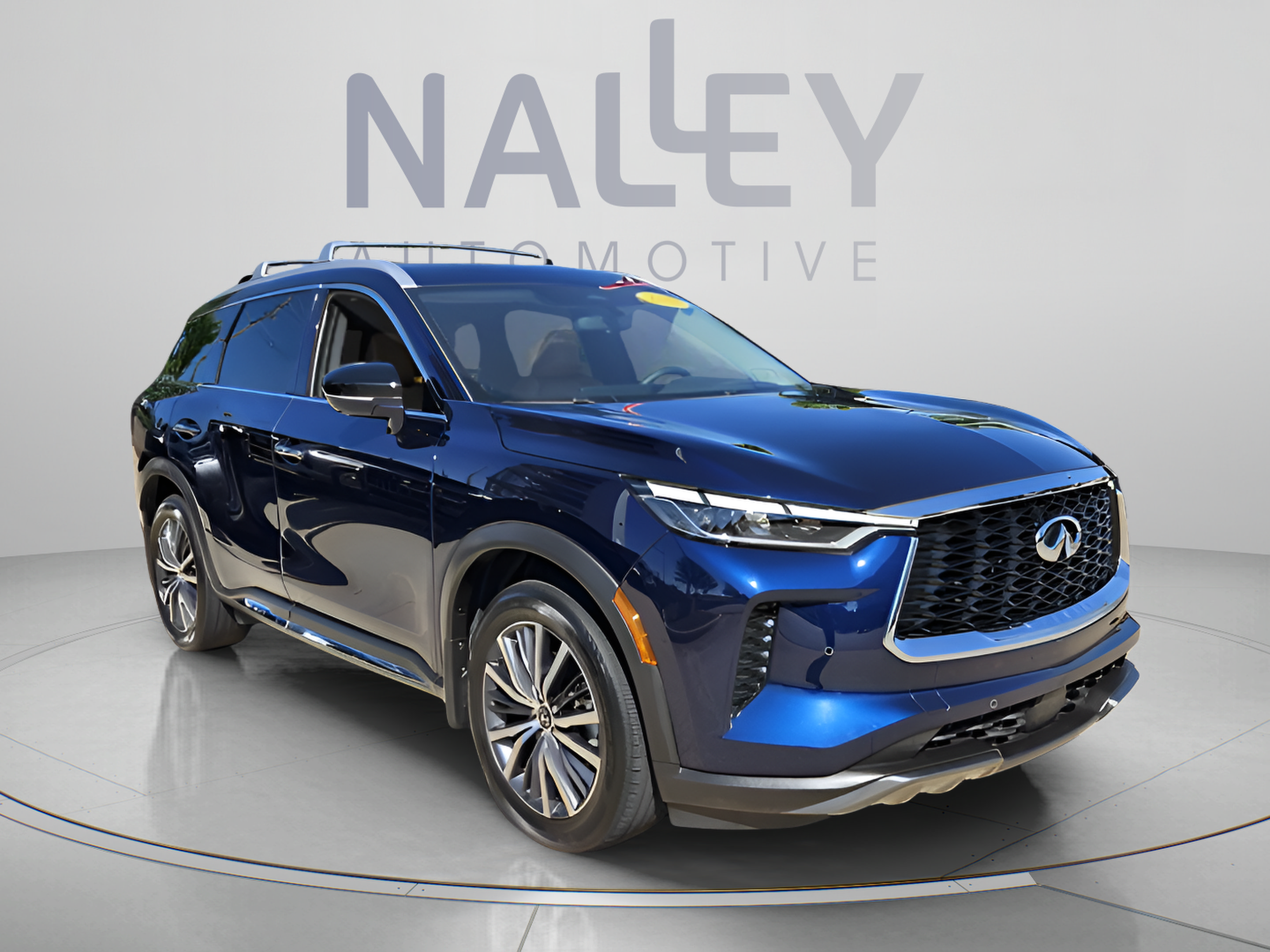 Used 2023 INFINITI QX60 Sensory w/ Vision Package AWD/4WD image 7