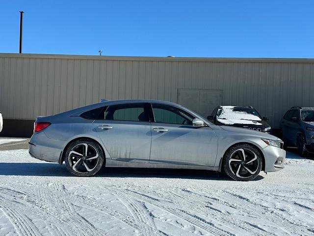 Used 2018 Honda Accord Sport image 9