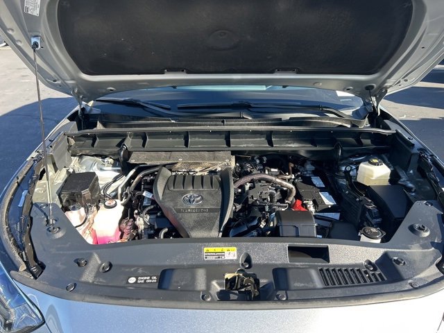 Used 2024 Toyota Highlander XLE image 9