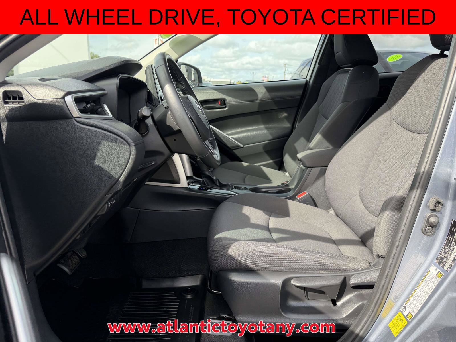 Certified 2022 Toyota Corolla Cross LE AWD/4WD image 14