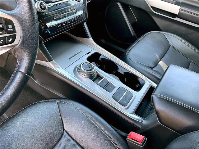 Used 2024 Ford Explorer Limited image 15