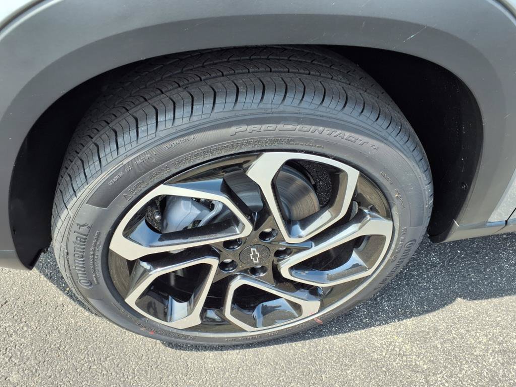 New 2025 Chevrolet Trax RS w/ Driver Confidence Package FWD image 8