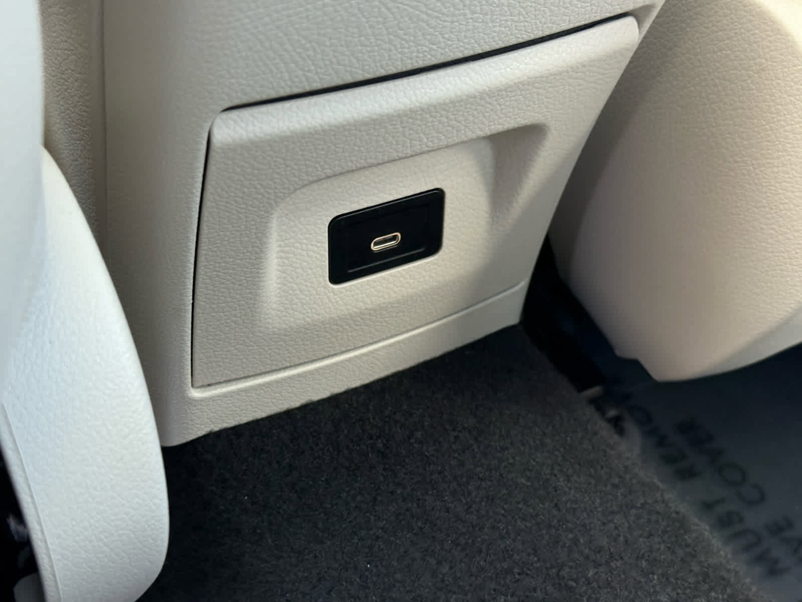 Used 2025 Mercedes-Benz CLA 250 4MATIC image 33