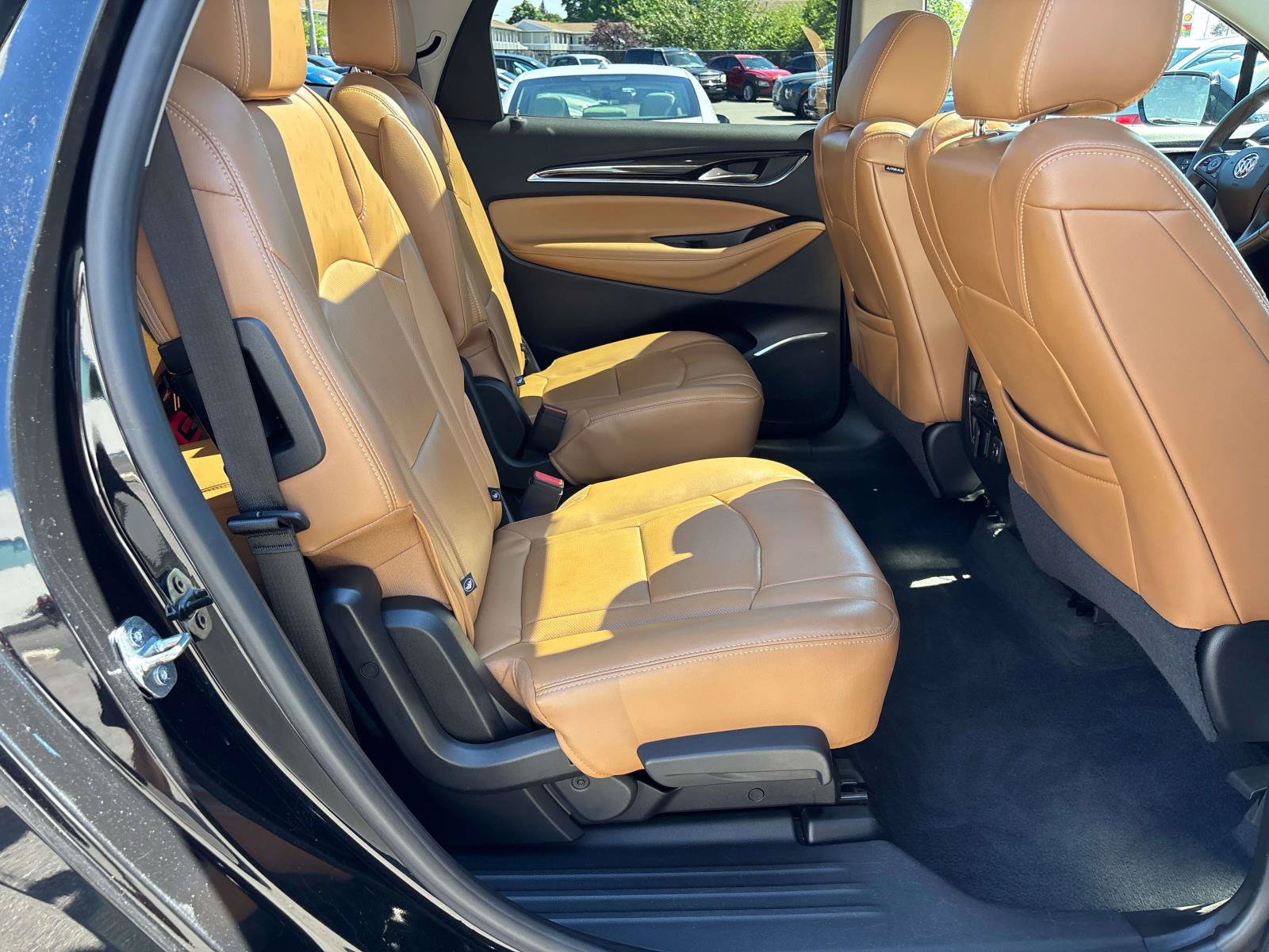 Used 2019 Buick Enclave Essence AWD/4WD image 14