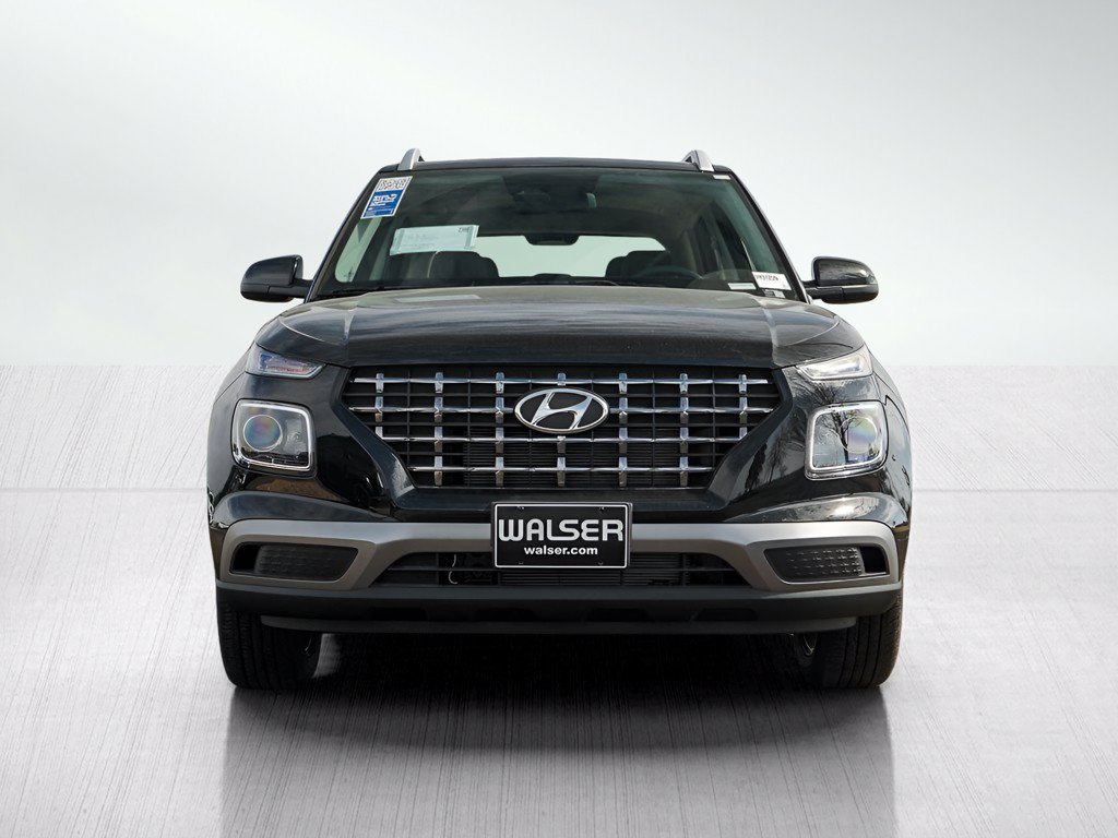 New 2026 Hyundai Venue SEL FWD image 2