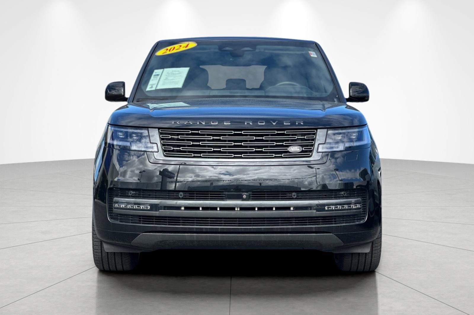 Used 2024 Land Rover Range Rover SE image 9