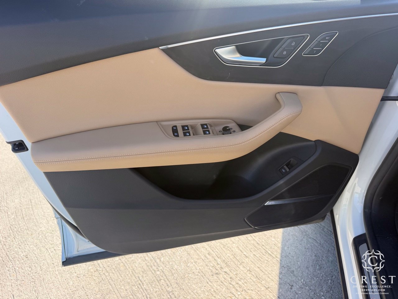 Used 2023 Audi Q8 Premium Plus AWD/4WD image 4