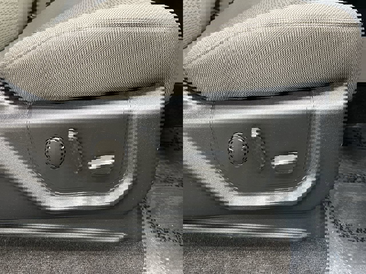 Used 2019 Ford F150 XLT w/ Equipment Group 302A Luxury image 22