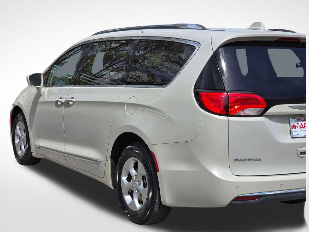 Used 2017 Chrysler Pacifica Touring-L Plus image 51