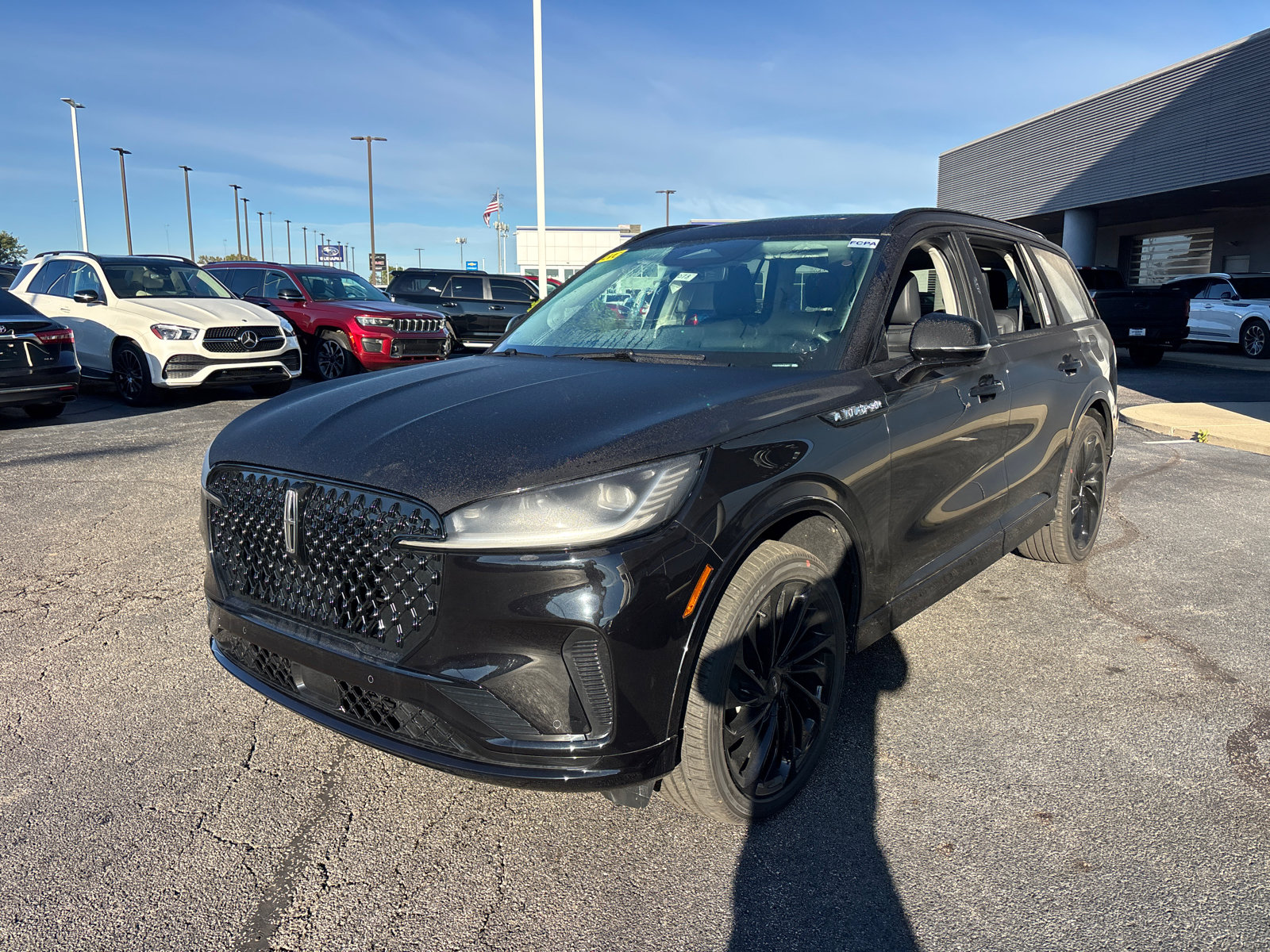 New 2027 Lincoln Aviator Reserve w/ Jet Appearance Package AWD/4WD image 3