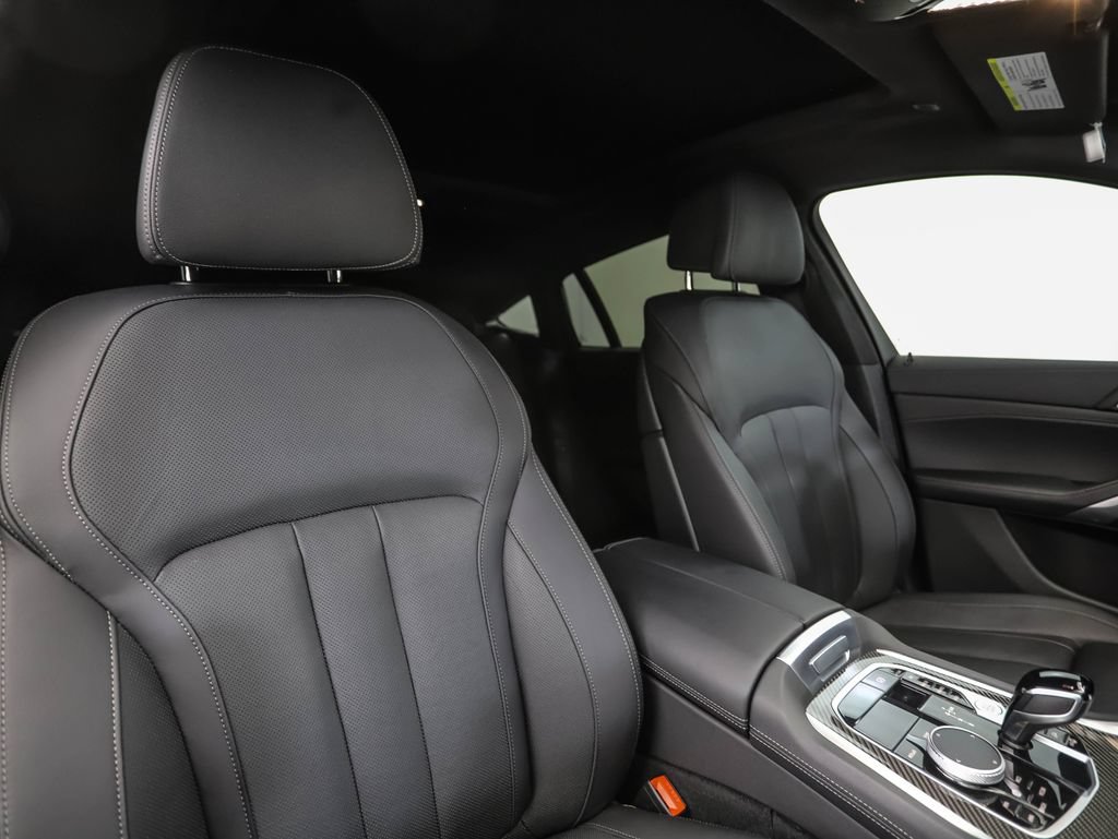 Used 2022 BMW X6 M50i w/ Premium Package AWD/4WD image 32