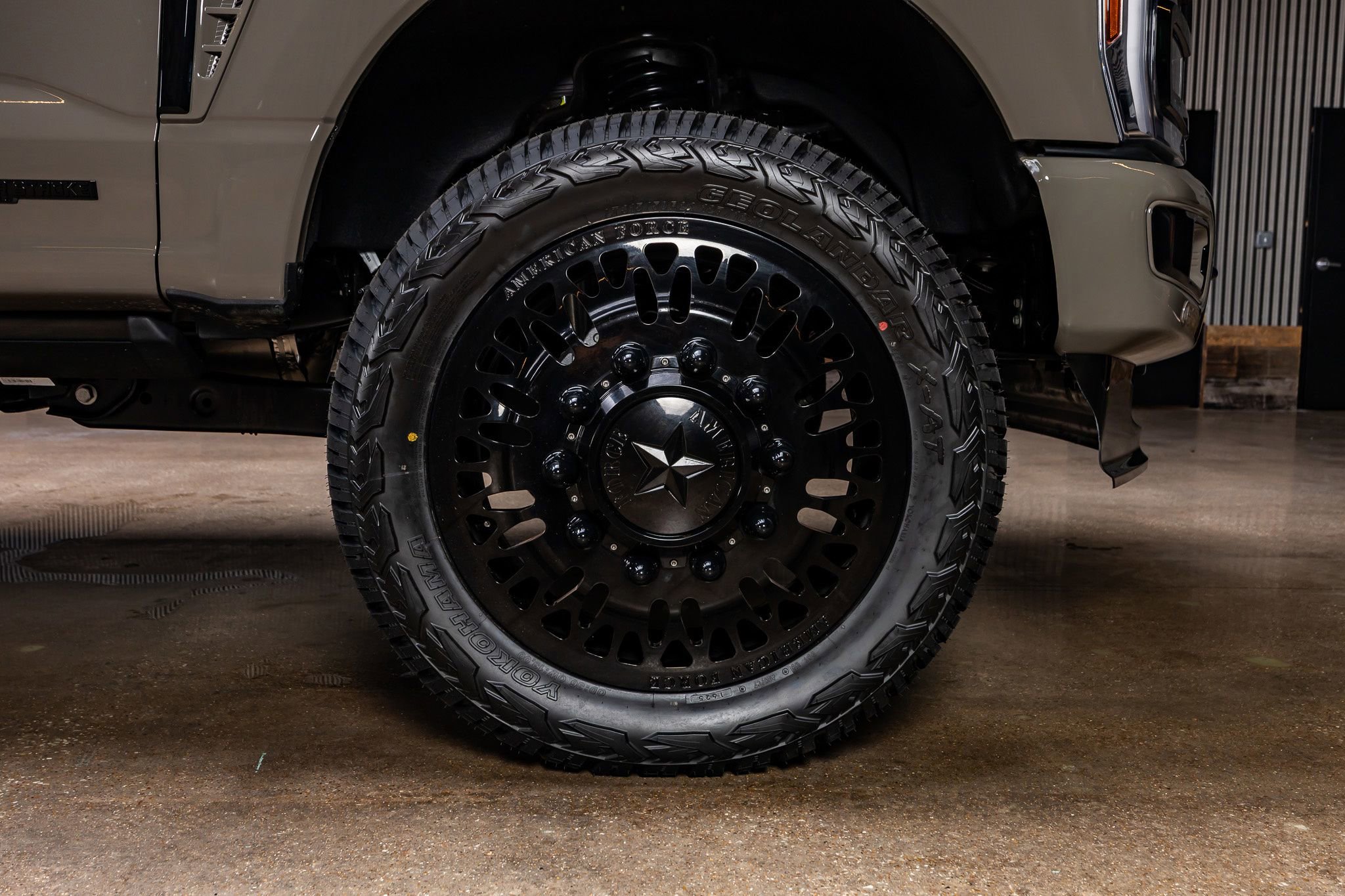 Used 2026 Ford F350 Platinum AWD/4WD image 12