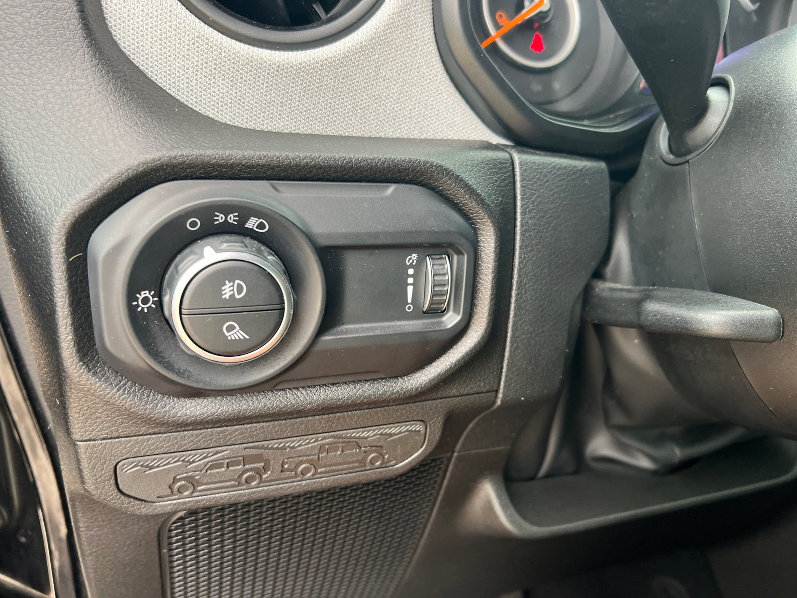 Used 2025 Jeep Gladiator Sport AWD/4WD image 32