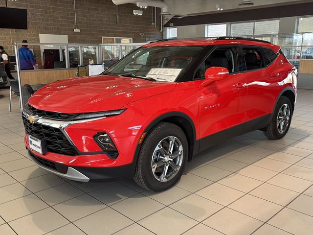 New 2025 Chevrolet Blazer LT AWD/4WD image 3