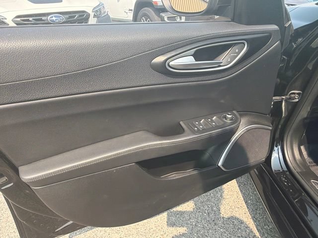 Used 2018 Alfa Romeo Giulia RWD image 17