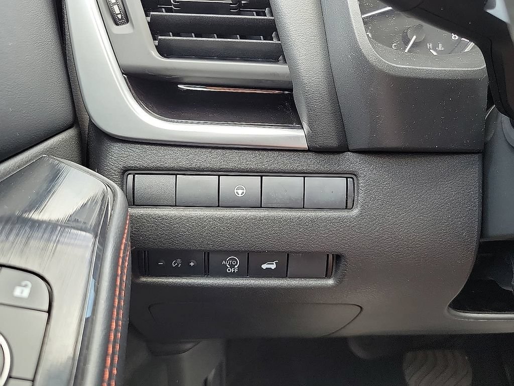 Used 2025 Nissan Rogue SV w/ Rock Creek Premium Package AWD/4WD image 13