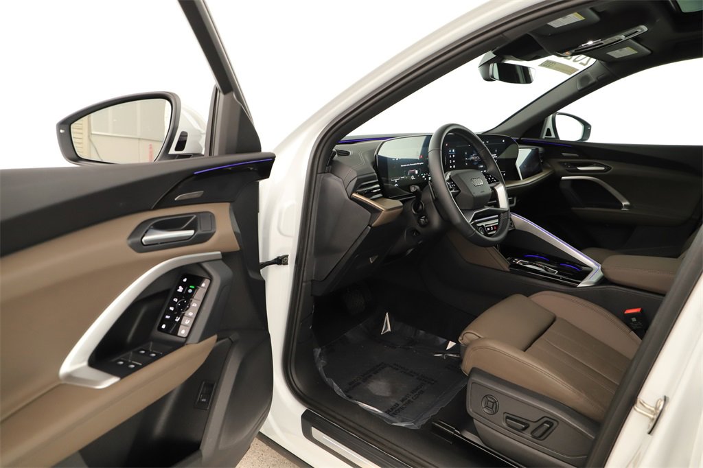 Certified 2025 Audi Q5 Prestige image 14