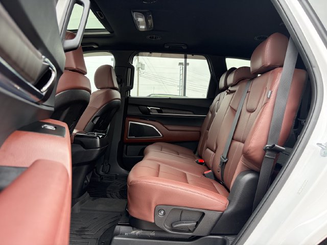 Certified 2024 Kia Telluride EX FWD image 25
