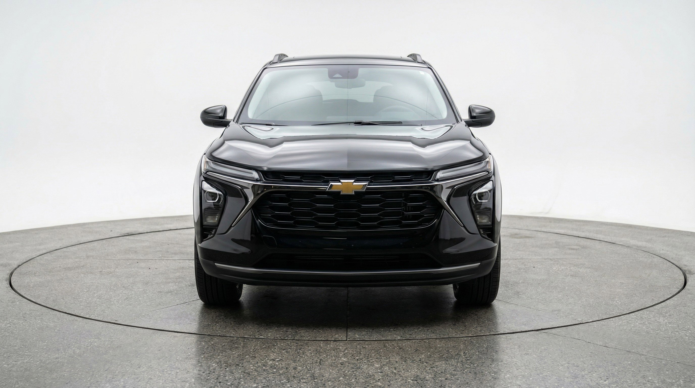 Used 2025 Chevrolet Trax LT w/ LT Convenience Package image 2